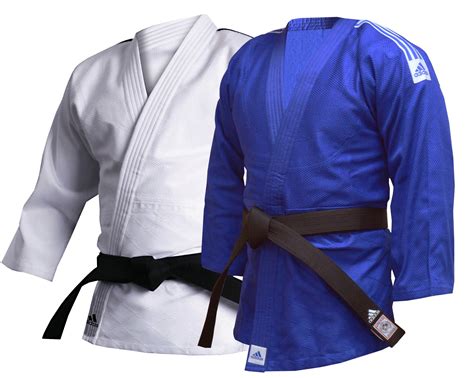 Judo suit Adidas for teenagers and recreational players 